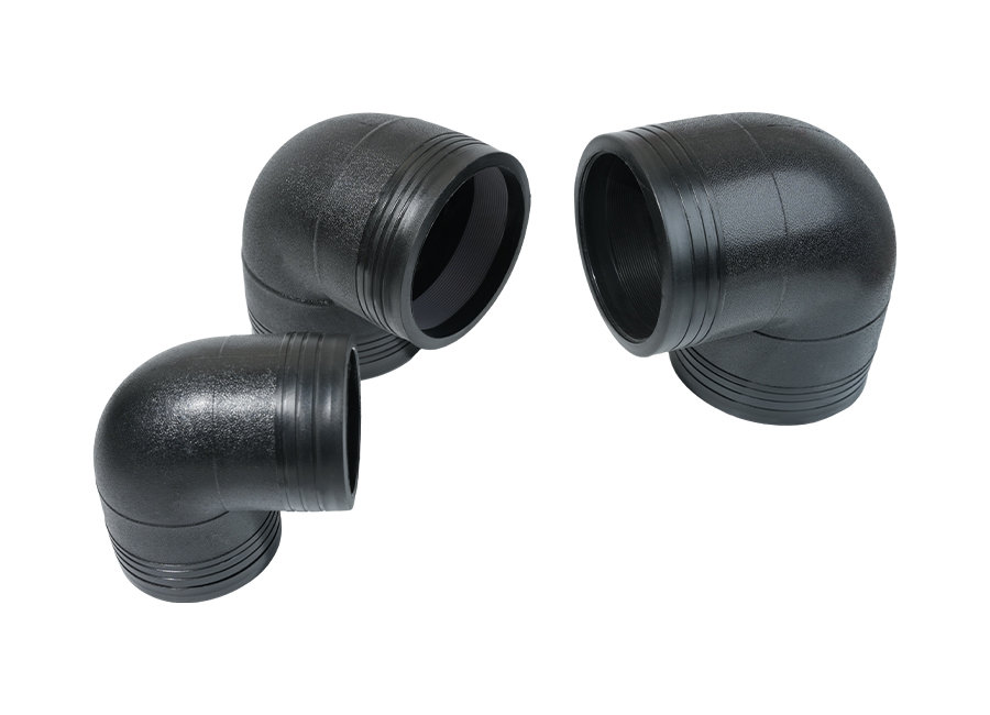 Welche Auswirkung hat die Verwendung mehrerer 90-Grad-Bögen in einer Rohrleitungsanordnung auf den Druckverlust des Systems? Wie optimiert man das Rohrleitungsdesign?